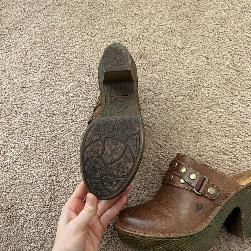 Born Clogs - Picture 4 of 4